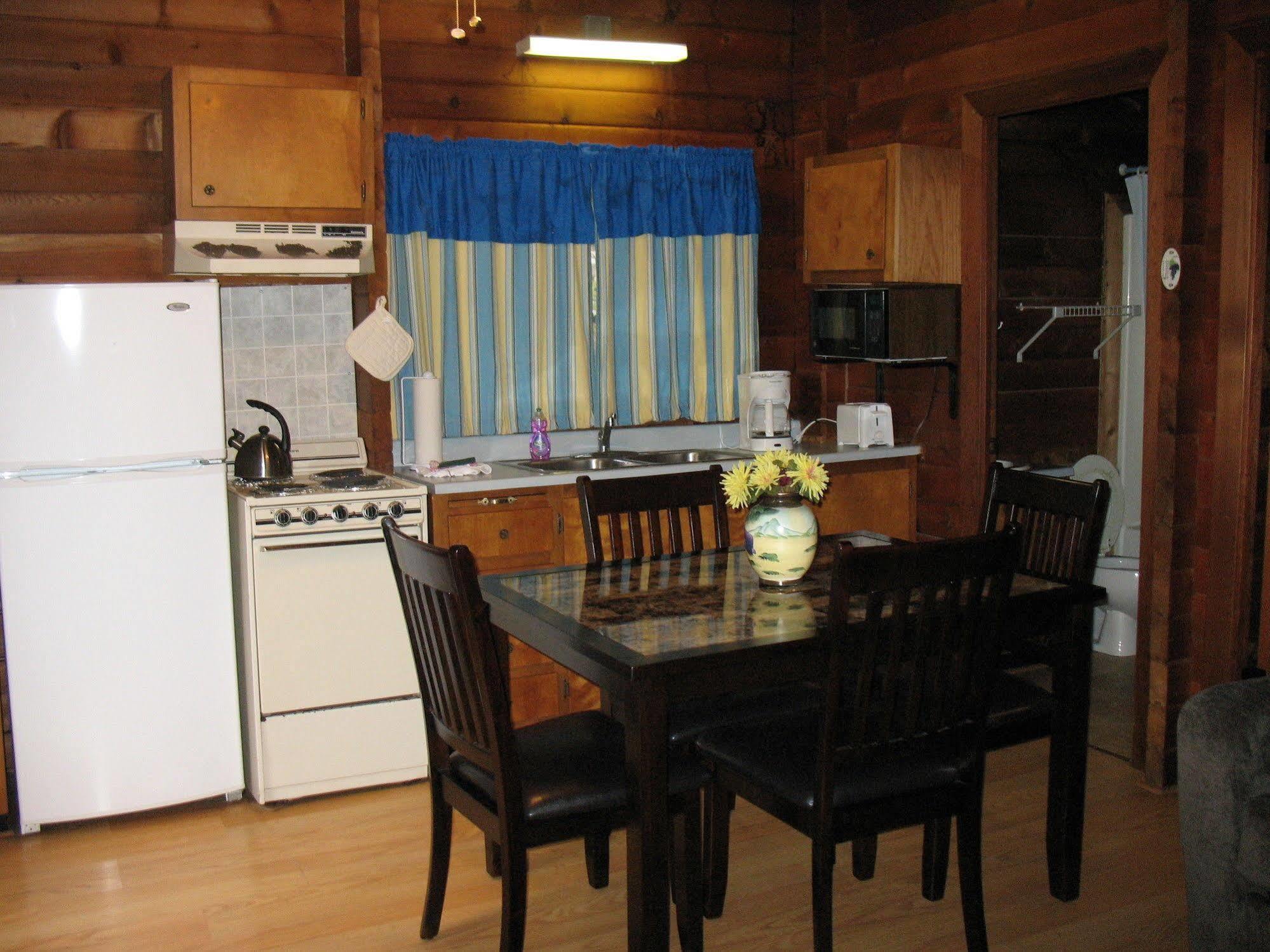 Forest Lake Rv & Camping Resort Advance Exterior photo