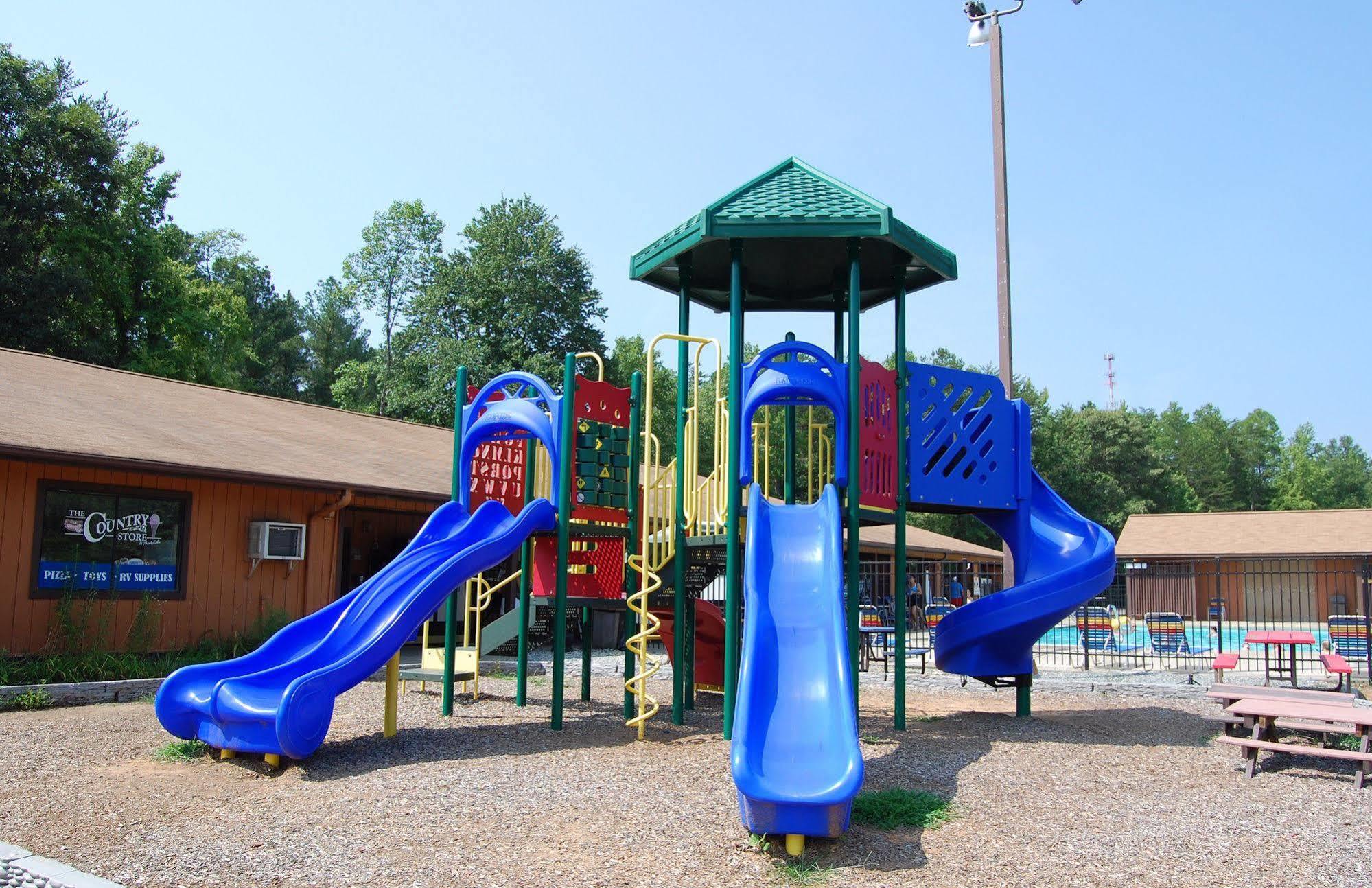 Forest Lake Rv & Camping Resort Advance Exterior photo